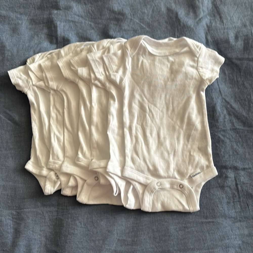 Gerber Baby 7-Pack Short Sleeve Onesie Bodysuits, 0-3 Months